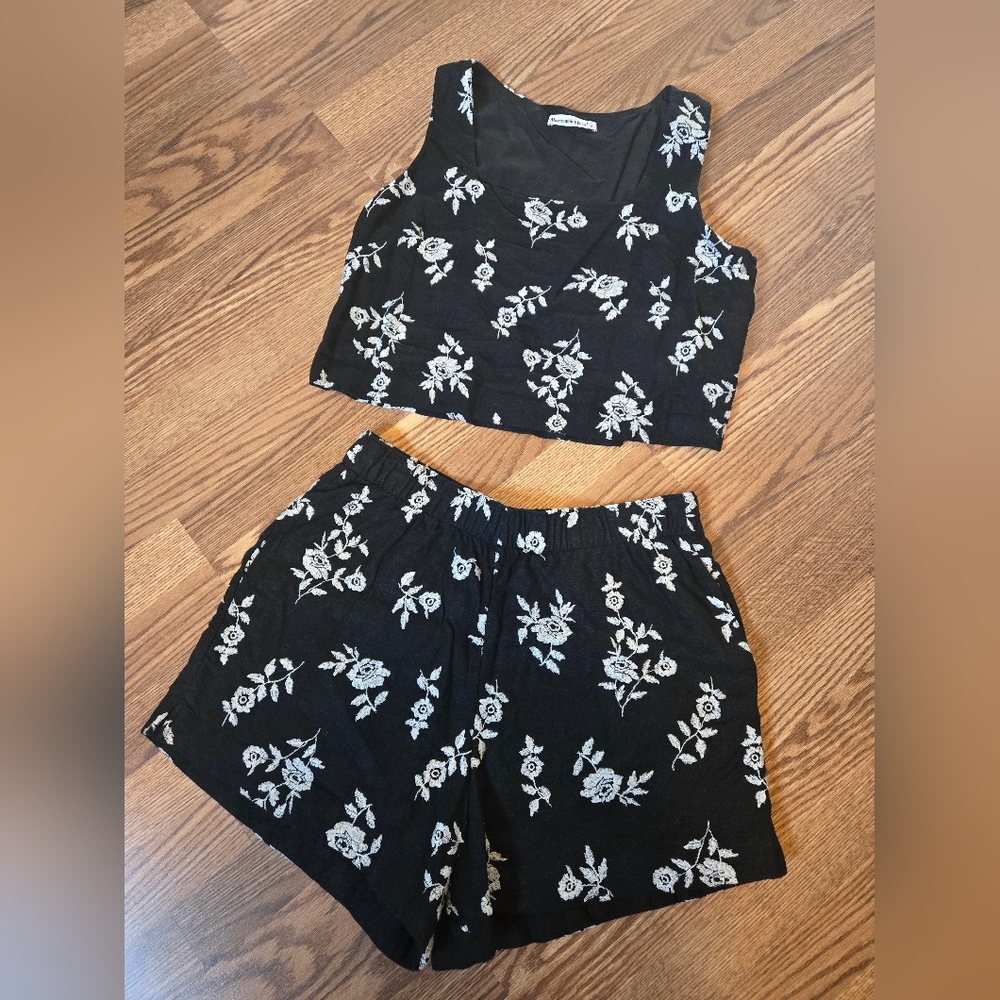 Abercrombie & Fitch Black Floral High Waist Shorts